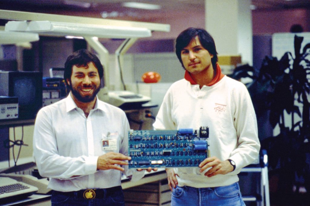 Apple Стив Джобс и Стив Возняк